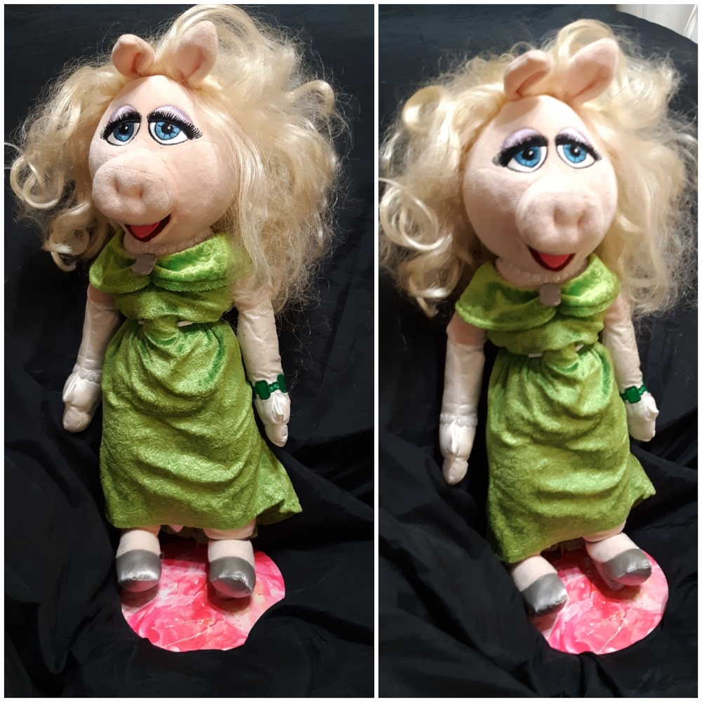 Miss Piggy Plush Stuffed Doll Animal MUPPETS SHOW Pig in dress